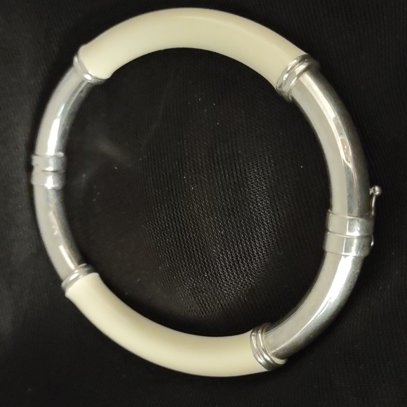 COPY - SALE WAS $33 NOW $21   WHBM STERLING  925 AND BLK & WHITE ENAMELED OVAL … - Picture 2 of 5